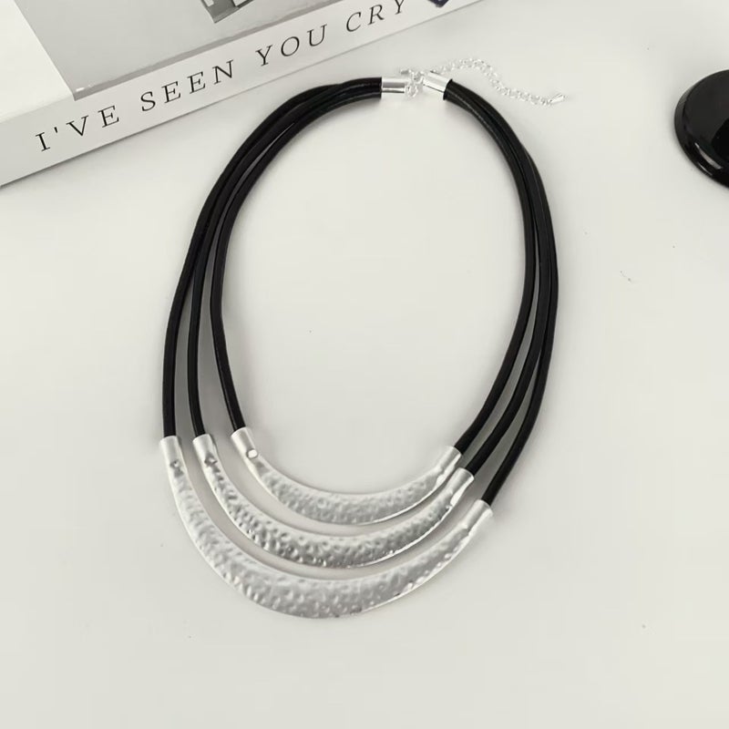 Retro Multi-Layered Leather Necklace, Accessible Luxury And Simple Design, Clavicle Chain, Niche Exquisite Fashion Women'S Accessories - Image 1